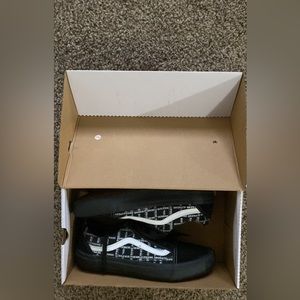 Supreme black vans 9.5